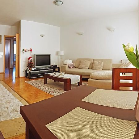Apartment 31 Приштина Екстер'єр фото