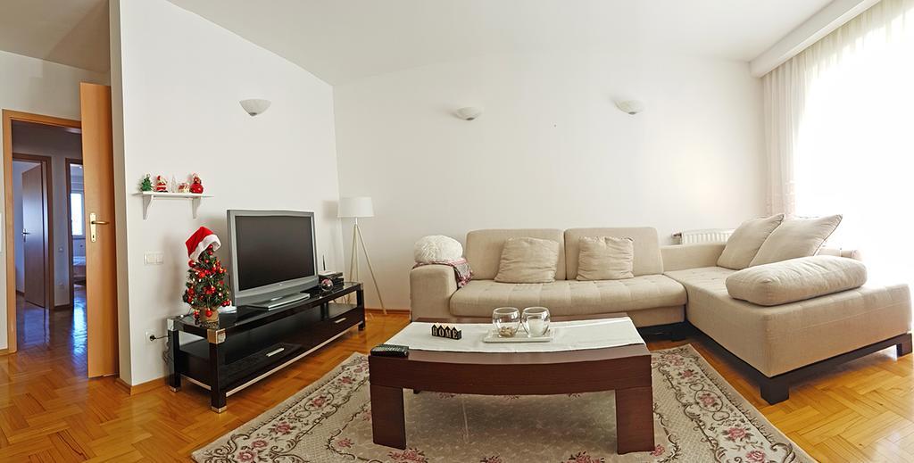 Apartment 31 Приштина Екстер'єр фото